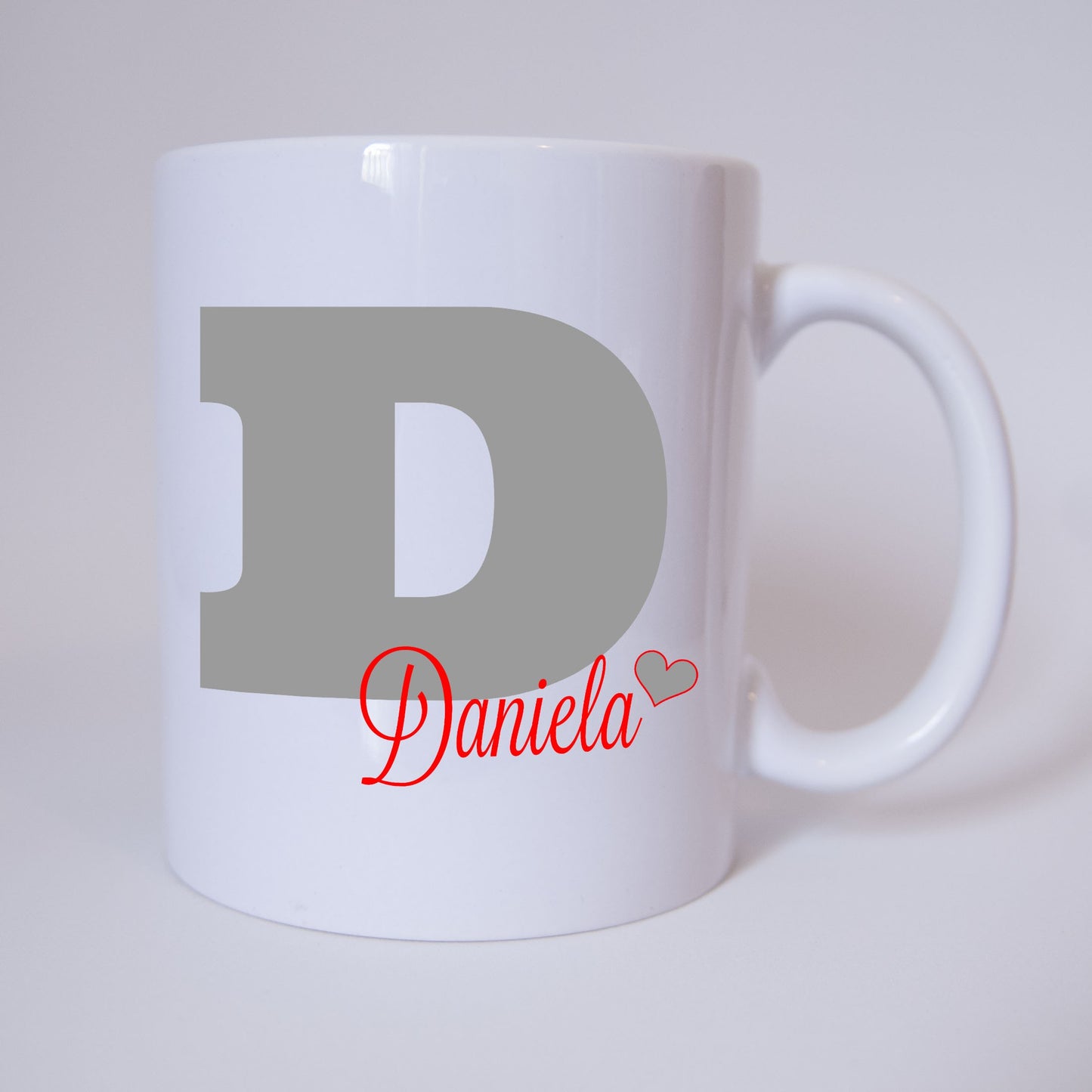 Individuelle Namenstasse Buchstabe D (Grau/Rot)