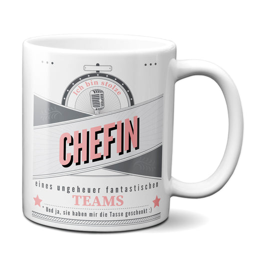 Stolze Chefin eines fantastischen Teams