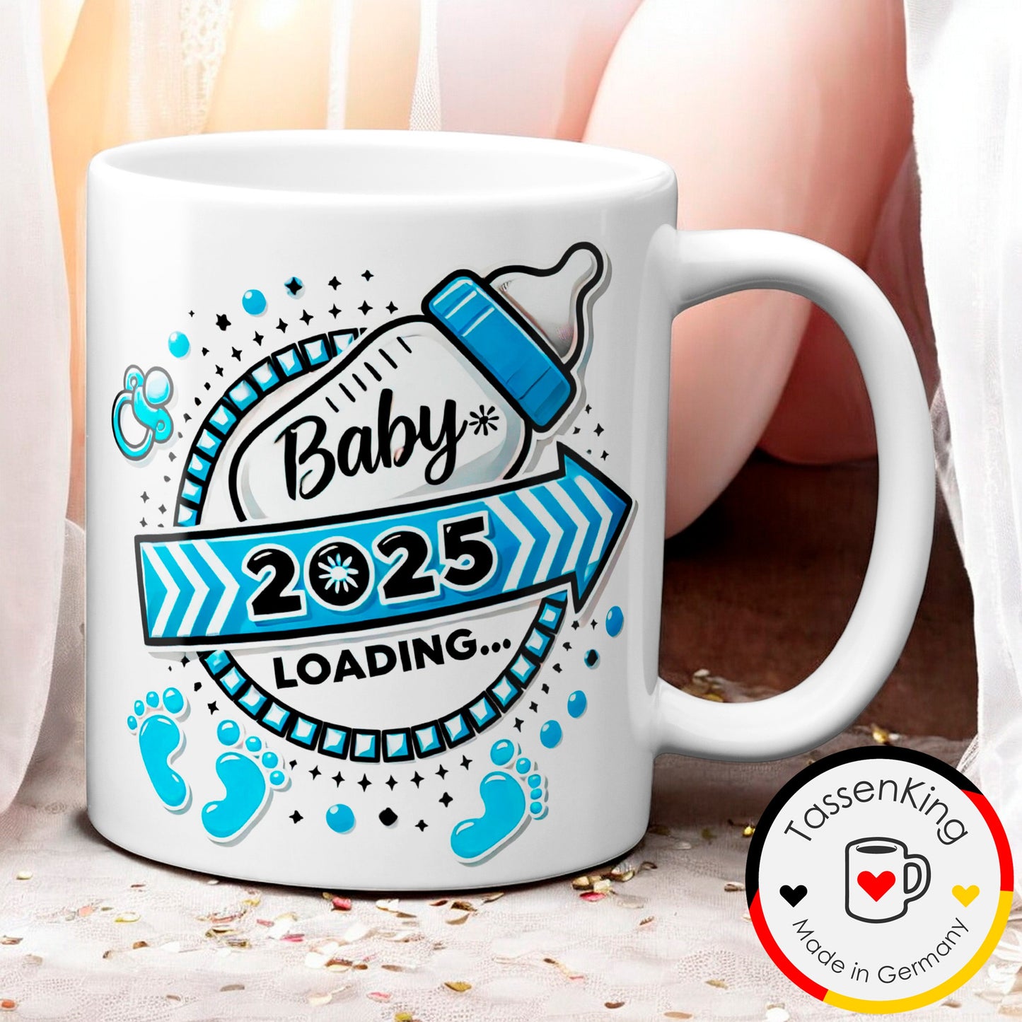 Baby Loading 2025 - Motiv blau - weiße Tasse (Boy, Junge)